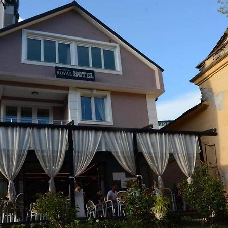 Royal Hotel Peshkopi Albania Bagian luar foto