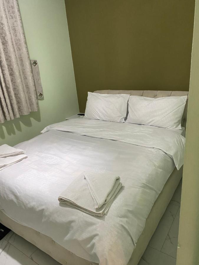Royal Hotel Peshkopi Albania Bagian luar foto